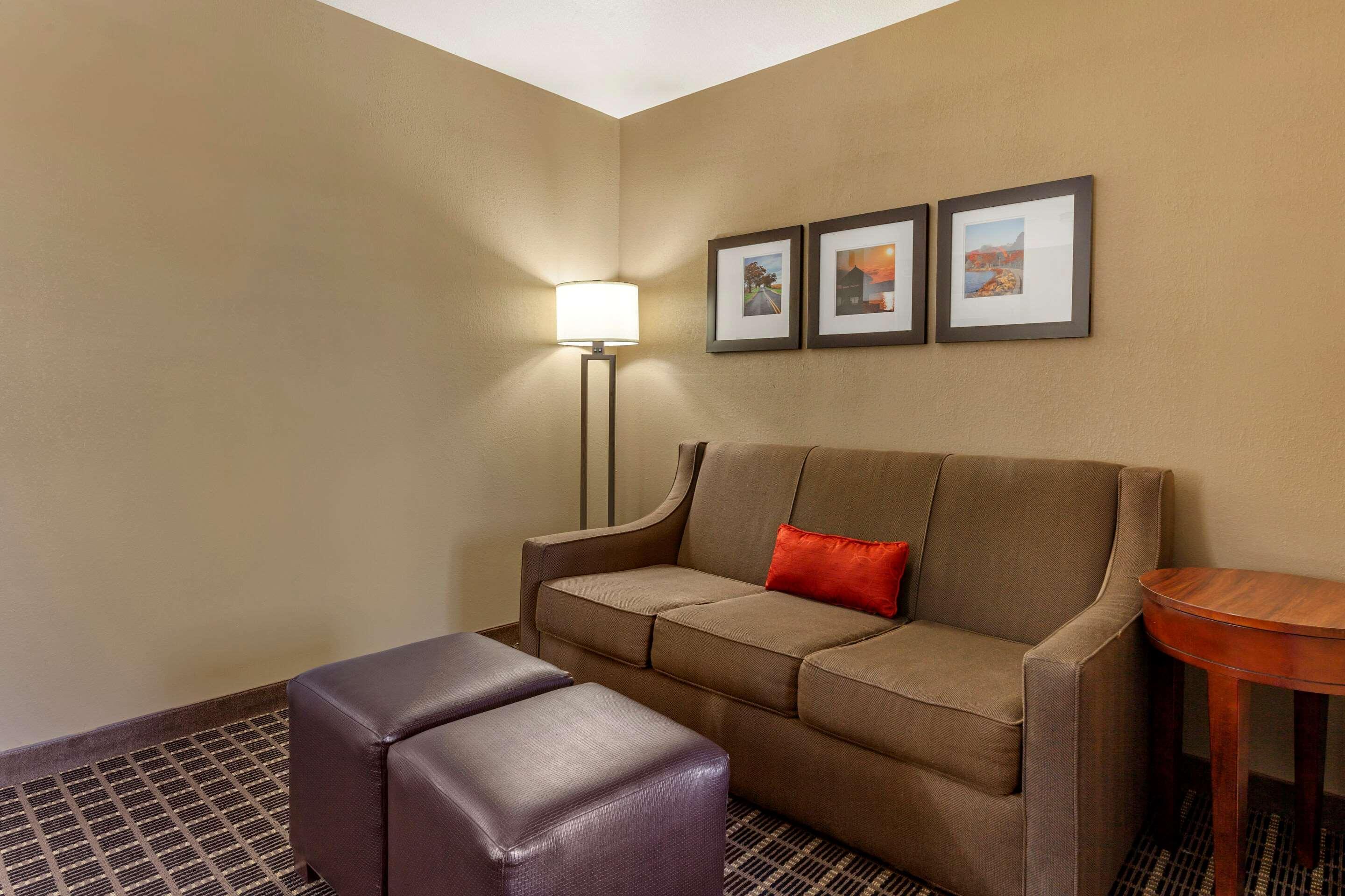 Comfort Suites Delavan - Lake Geneva Area Exterior foto