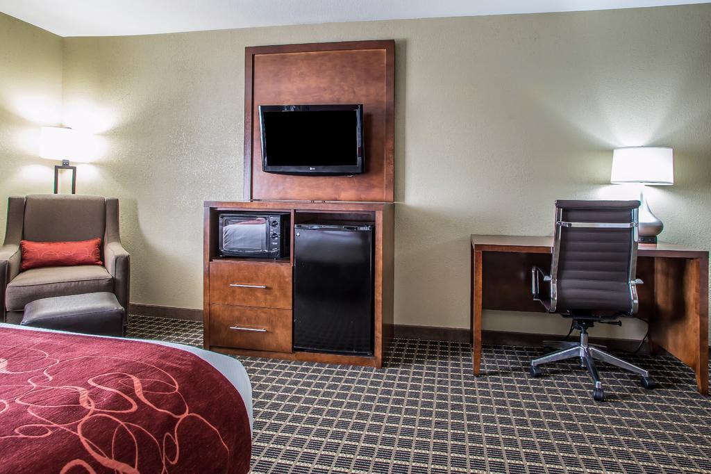 Comfort Suites Delavan - Lake Geneva Area Exterior foto
